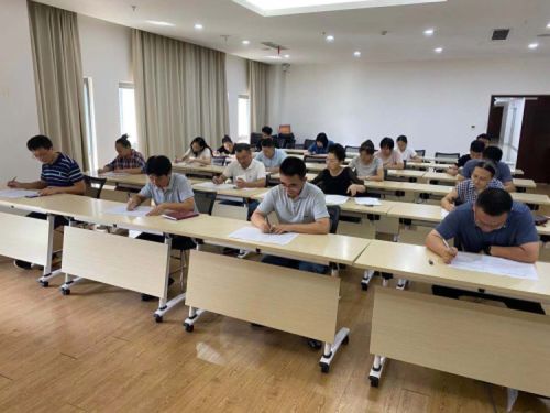 市政府信息办举行 中华人民共和国数据安全法 考试